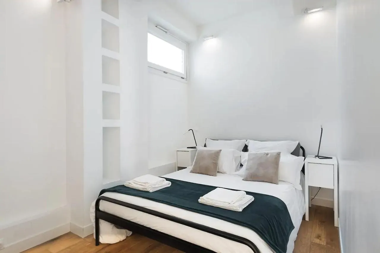 3 Double Bedrooms Apartment In Montmartre Near Subway Ac Paris