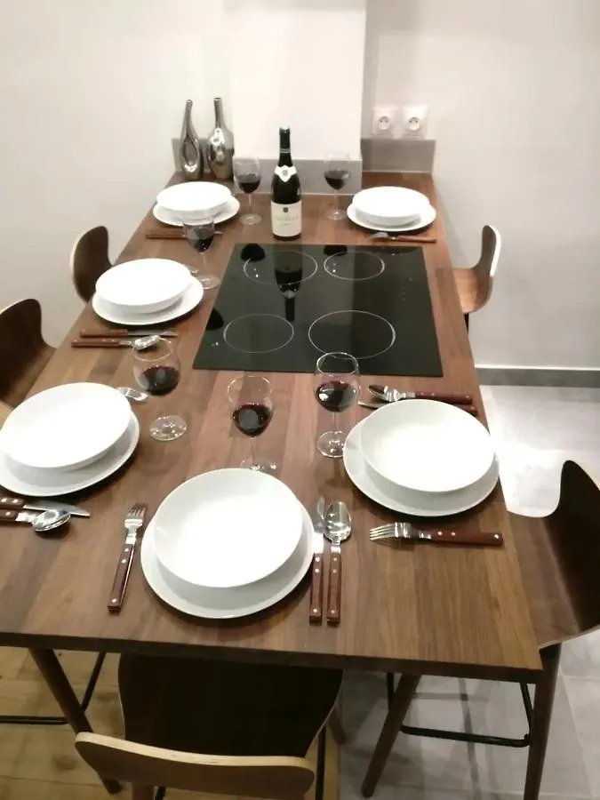 3 Double Bedrooms Apartment In Montmartre Near Subway Ac Paris