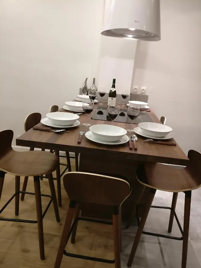 3 Double Bedrooms Apartment In Montmartre Near Subway Ac Paris