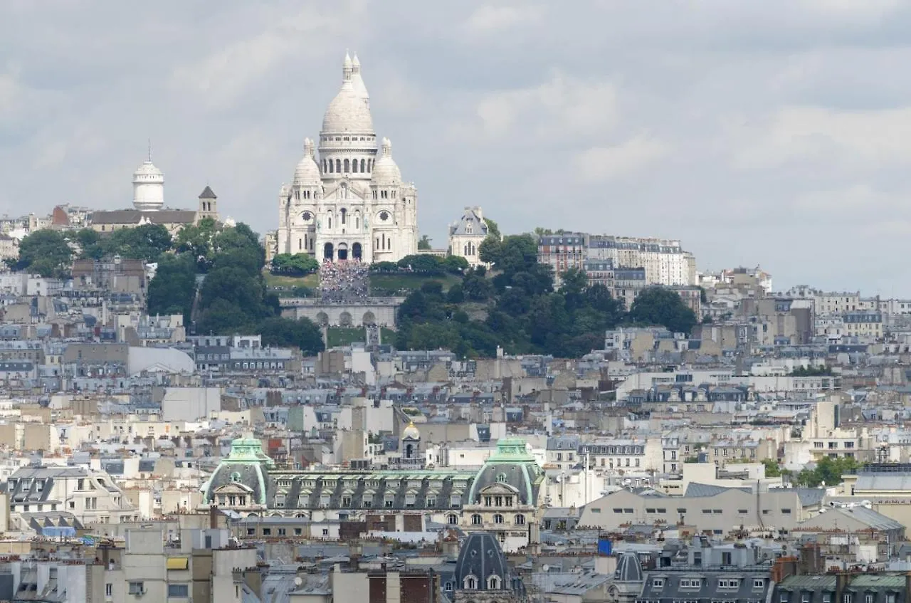 3 Double Bedrooms Apartment In Montmartre Near Subway Ac Paris France