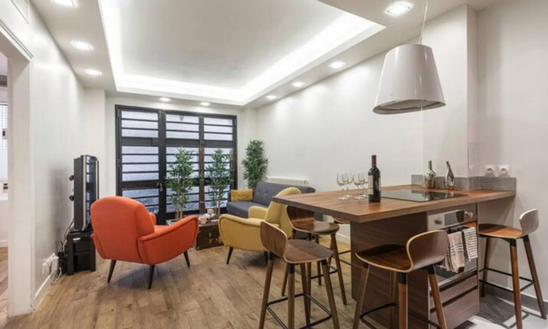 3 Double Bedrooms Apartment In Montmartre Near Subway Ac Paris France