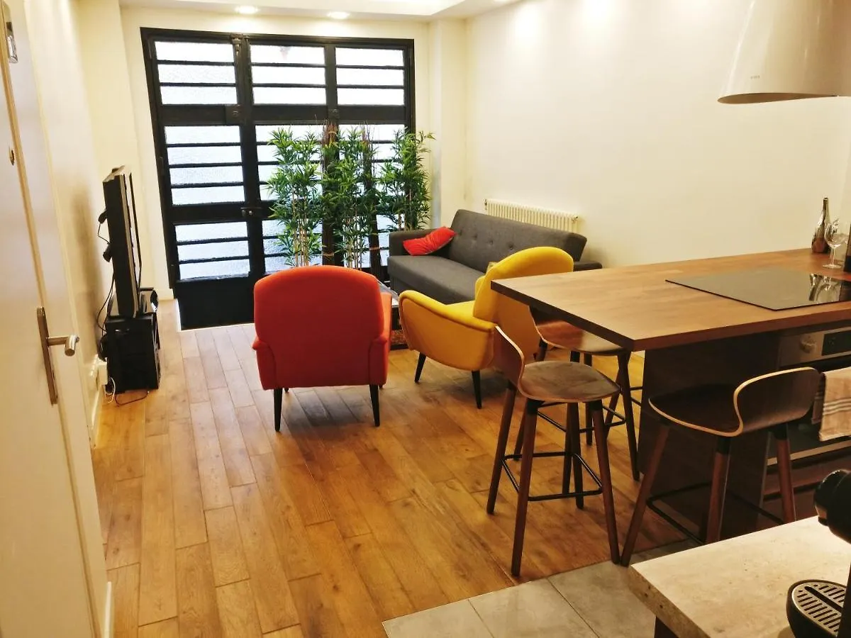 3 Double Bedrooms Apartment In Montmartre Near Subway Ac Paris