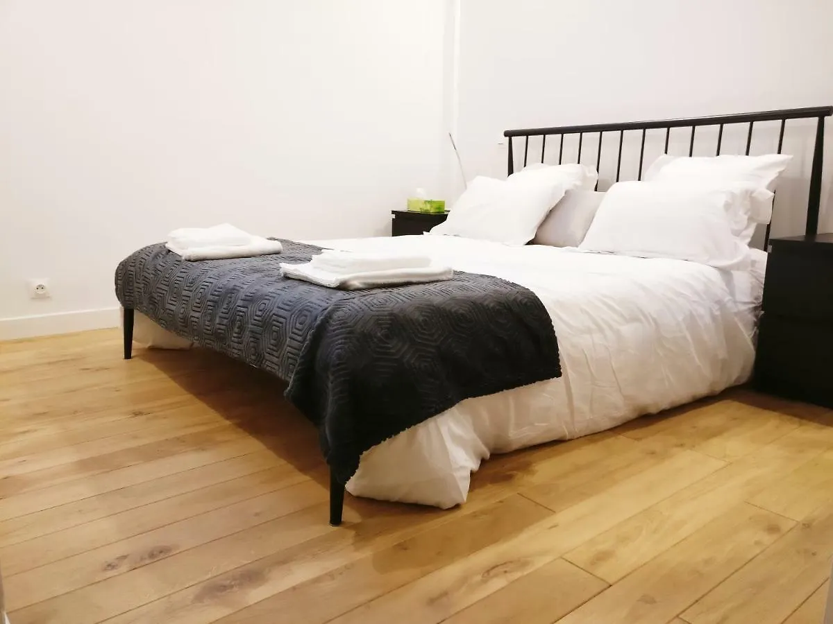 3 Double Bedrooms Apartment In Montmartre Near Subway Ac Paris